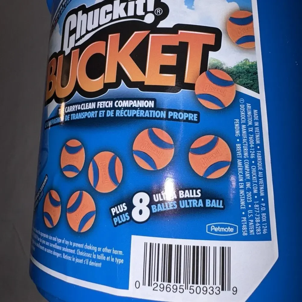Chuckit Ultra Ball Dog Toy, Med Balls (2.5”) 8 pk w/Cleaning Bucket Durable NEW